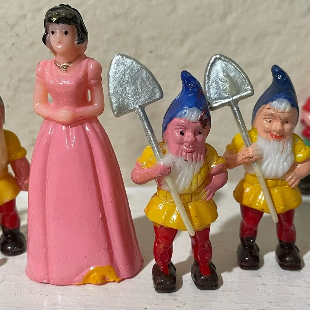 Vintage Snow White and Dwarfs plastic figures